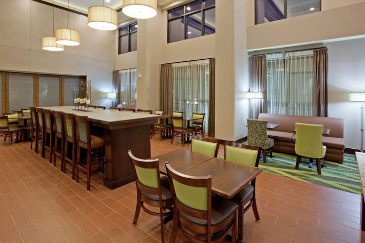Hampton Inn & Suites Minneapolis West / Minnetonka