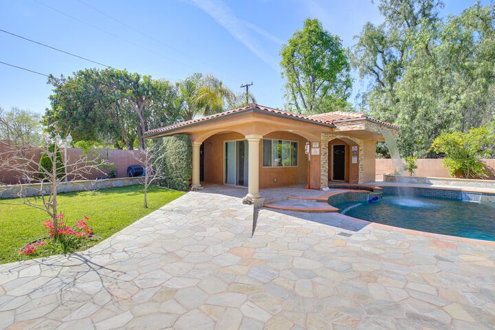 Spacious Fullerton Villa w / Private Pool & Hot Tub