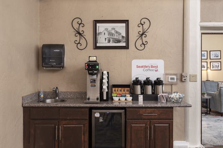 Breakfast/Coffee Service 47 of 54