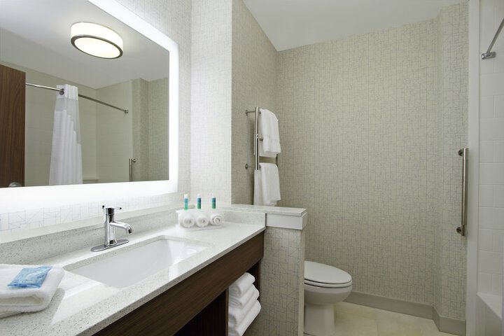 Room 14 of 40