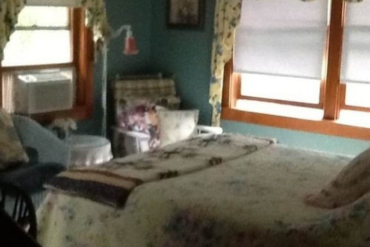 Room 10 of 21