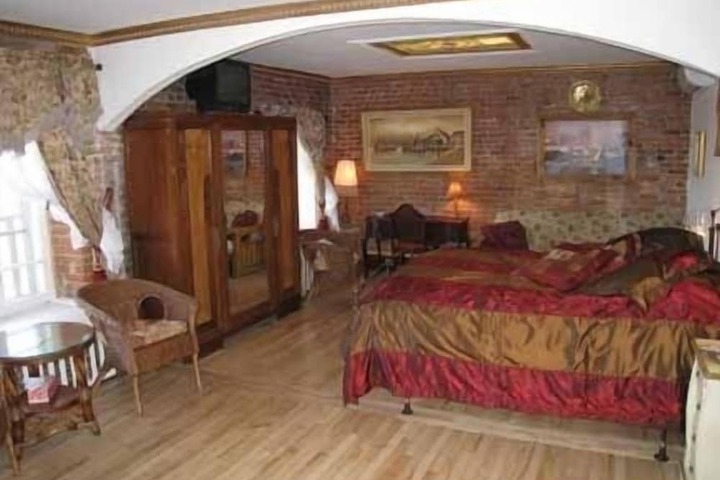 Room 18 of 58