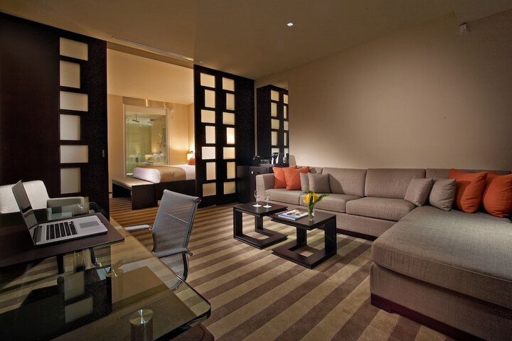 EB Hotel Miami
