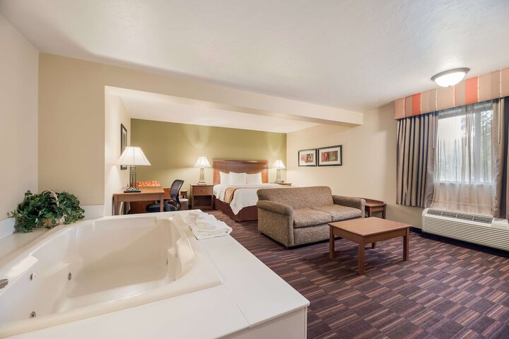 Room 15 of 34