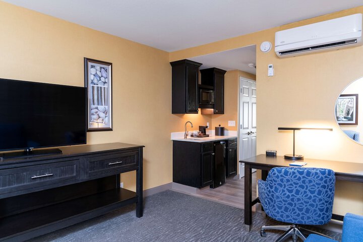 Room 44 of 60