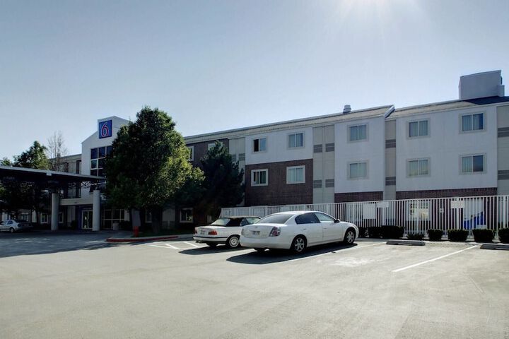 Motel 6 Lehi UT – Thanksgiving Point