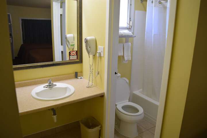 White Oaks Motel Pennsville / Carneys Point