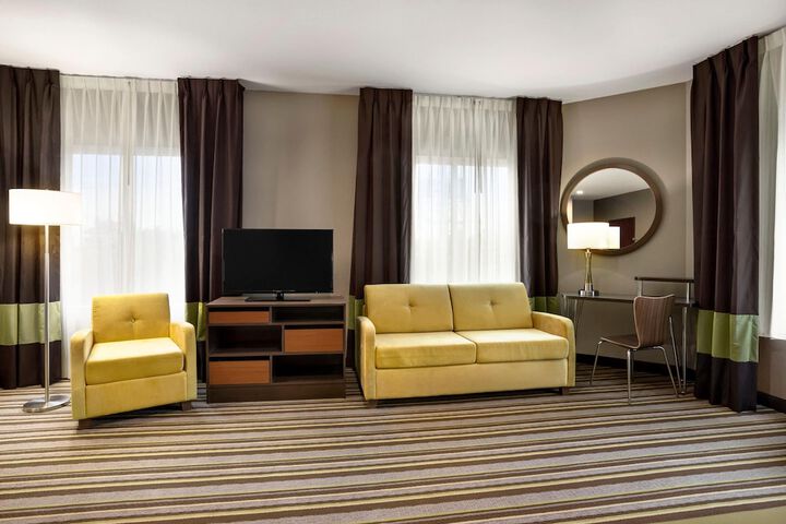 Super 8 by Wyndham Hershey Chocolate Avenue