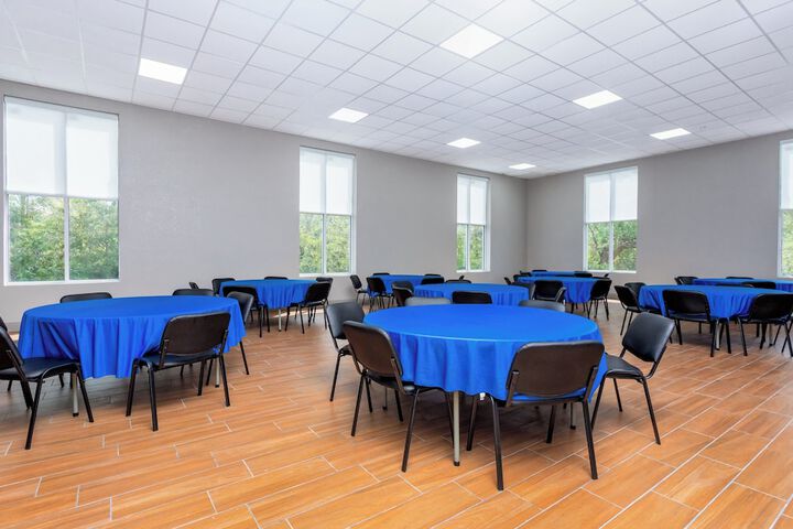 Holiday Inn Express & Suites Ormond Beach - North Daytona by IHG