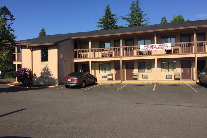 Centralia Inn