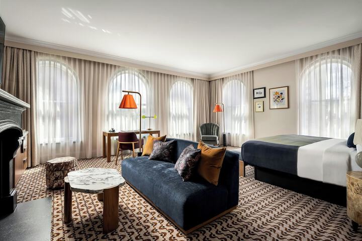 The Louie a Davenport Hotel, Autograph Collection