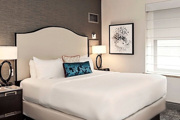 InterContinental Chicago Magnificent Mile by IHG