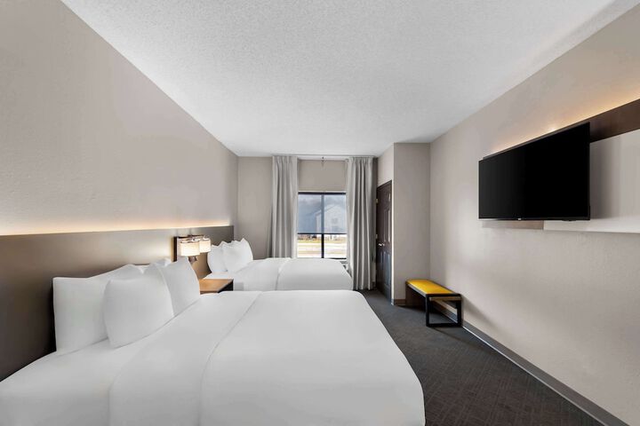 Room 16 of 28