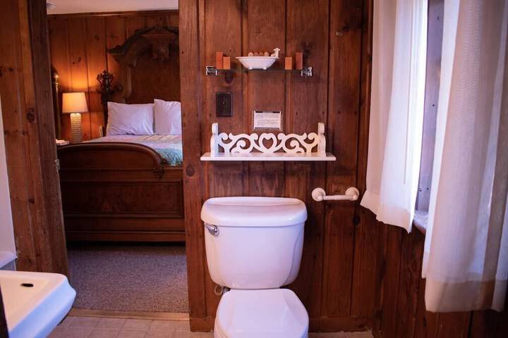 Room 93 of 104