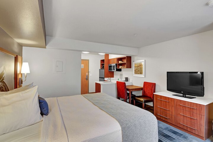 Executive Residency by Best Western Navigator Inn & Suites