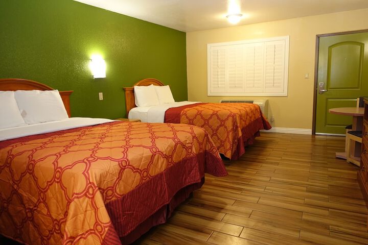 Room 26 of 58