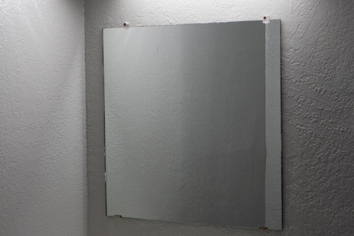 Room 7 of 8