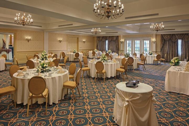 Ballroom/Hall 44 of 51