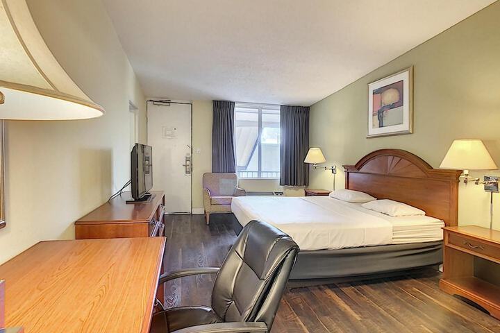 Room 14 of 19
