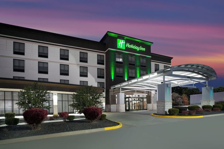 Holiday Inn Quincy East by IHG
