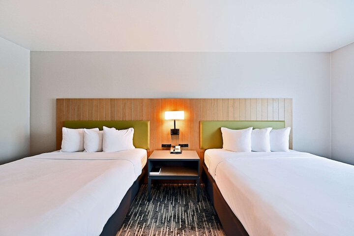 Country Inn & Suites by Radisson Bloomington-Normal Airport, IL
