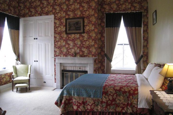 Allegheny Street Bed & Breakfast