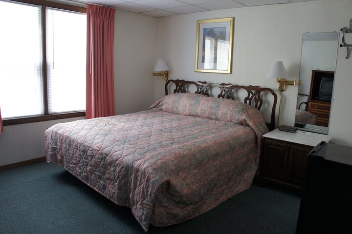 Room 9 of 34
