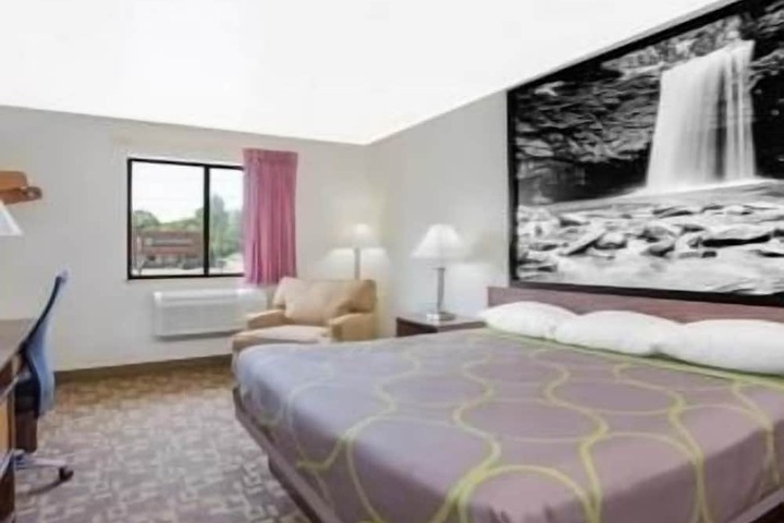 Room 14 of 21