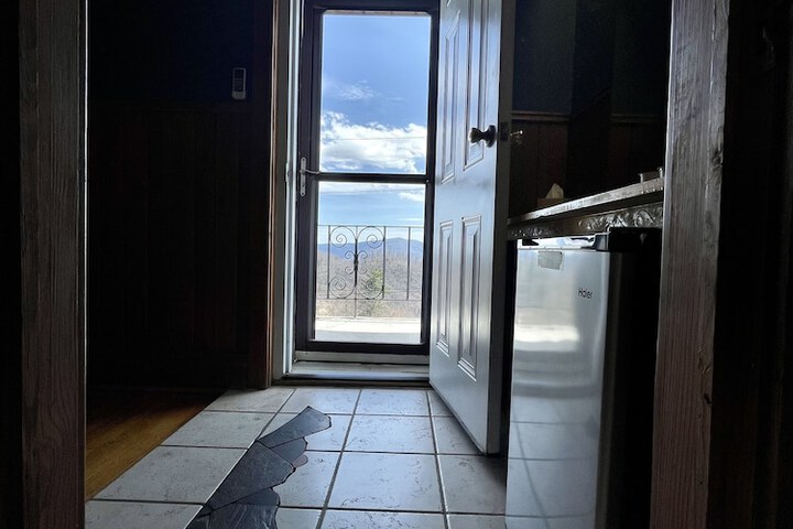 Room 40 of 156