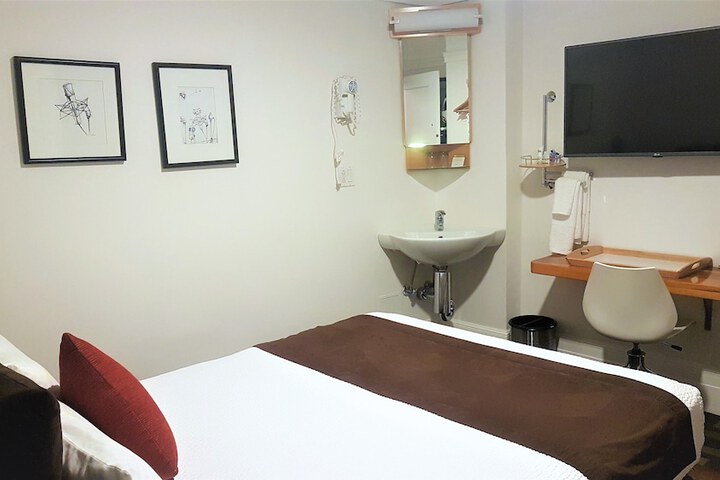 Room 40 of 58