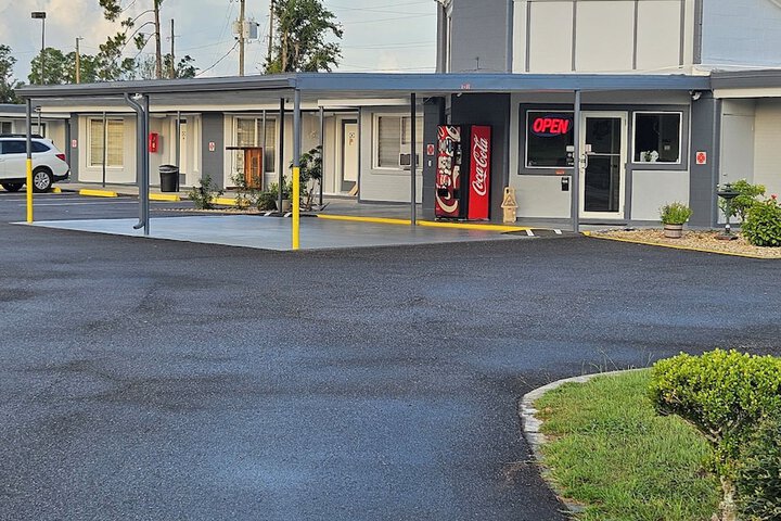 Royal Inn Motel