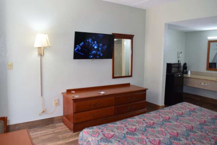 Room 27 of 29