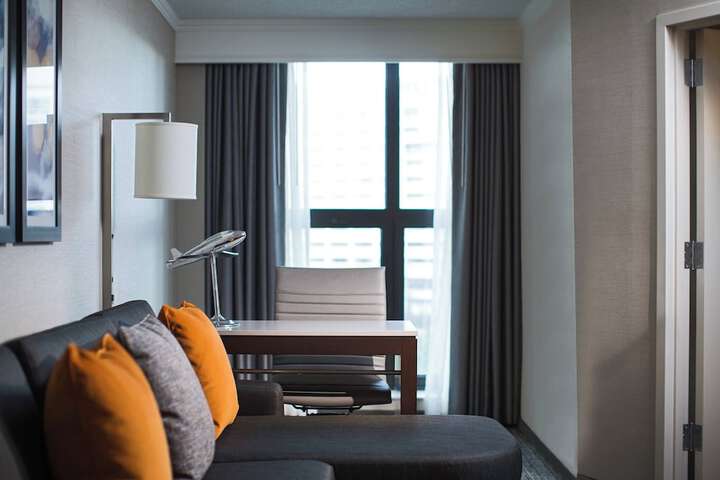 Chicago Marriott Suites OHare
