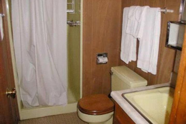 JAYES TIMBERLANE RESORT