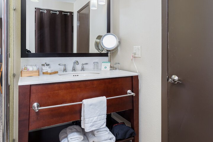 The Coho Oceanfront Lodge