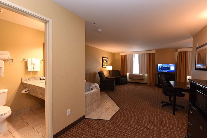 Room 34 of 76