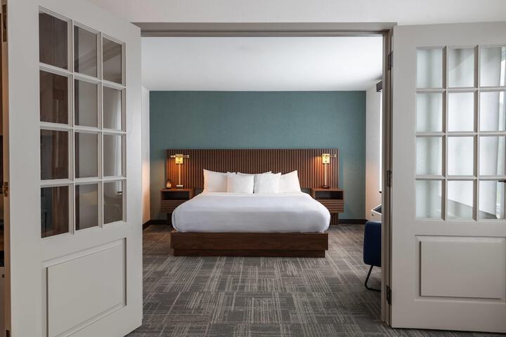 Comfort Inn & Suites Near Burke Mountain