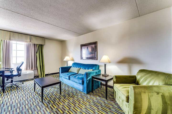 Room 13 of 50