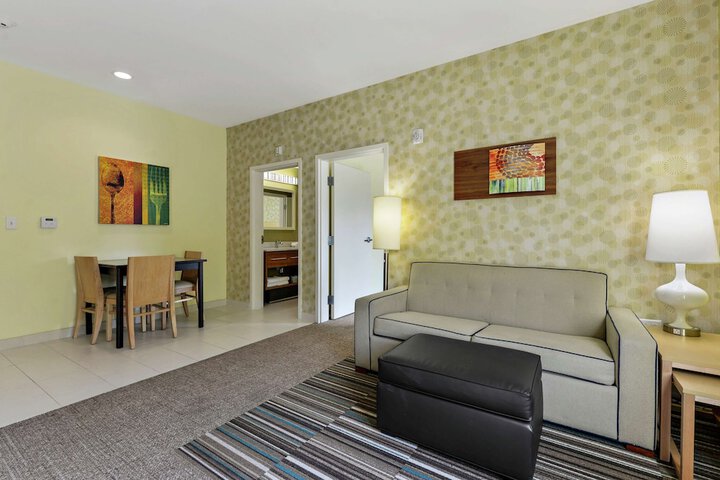 Room 46 of 71