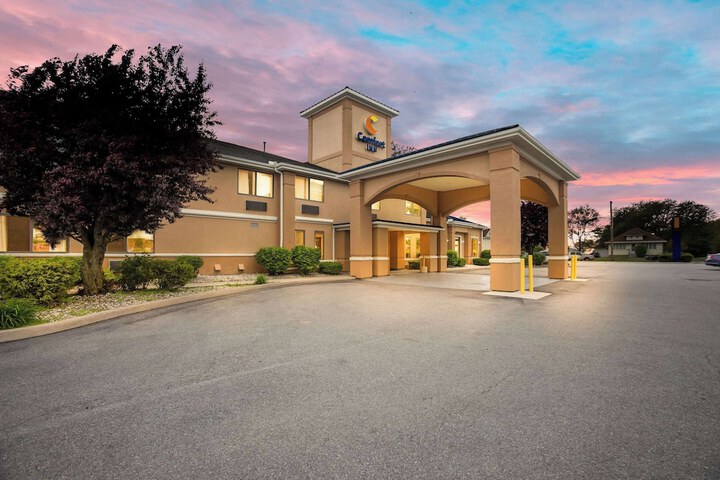 Hotel 2 of 42