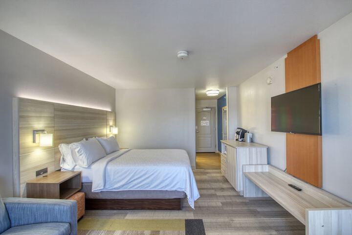 Room 46 of 99