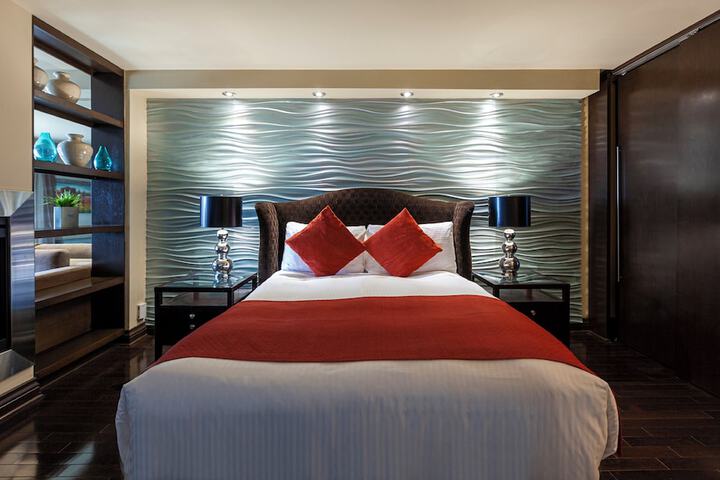 Room 50 of 63