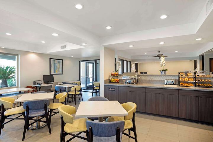 Best Western Exeter Inn & Suites