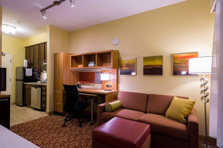 Room 35 of 49