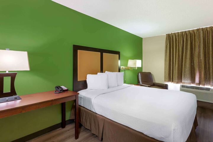 Room 15 of 22