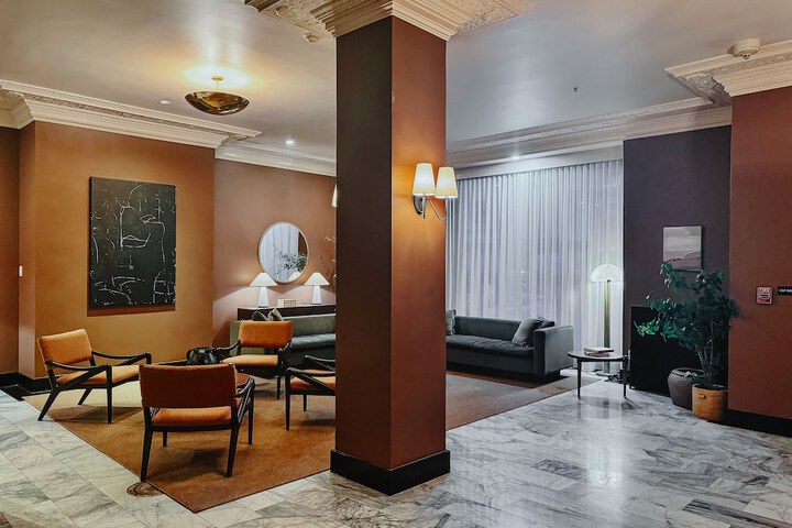 FOUND Hotel Carlton Nob Hill