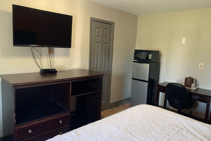 Stadium View Inn