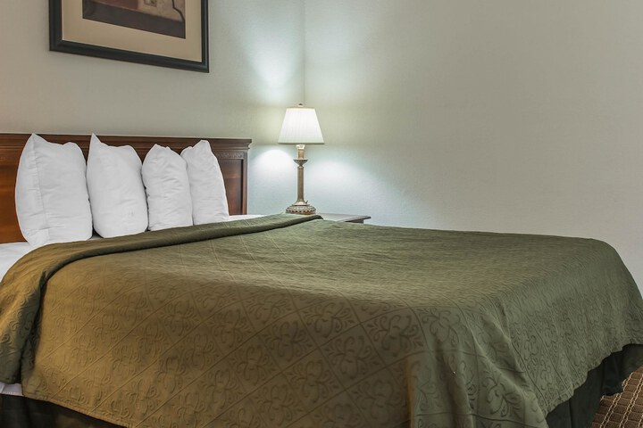 Room 34 of 43