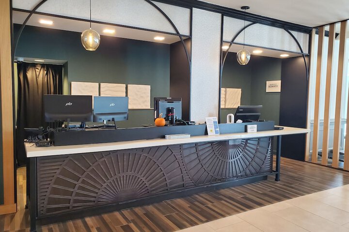 Hotel Interior 16 of 152