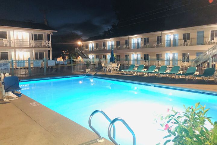 Pool 9 of 42